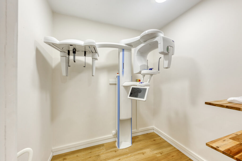 Cabinet Orthodontie Suresnes – Dr Nadia Kebaili – Radiographie radiologie